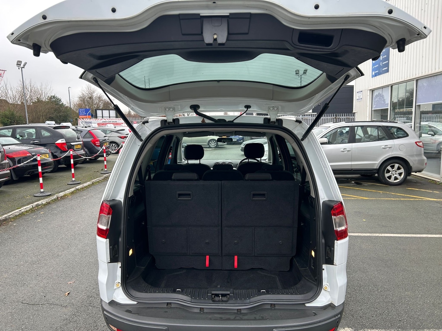 Used Ford Galaxy 2011 for sale - 77052144: Photo 18