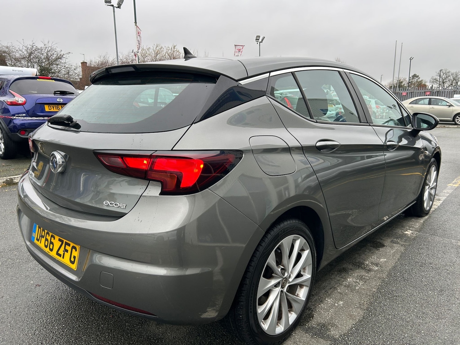 Used Vauxhall Astra 2016 for sale - 77052132: Photo 3