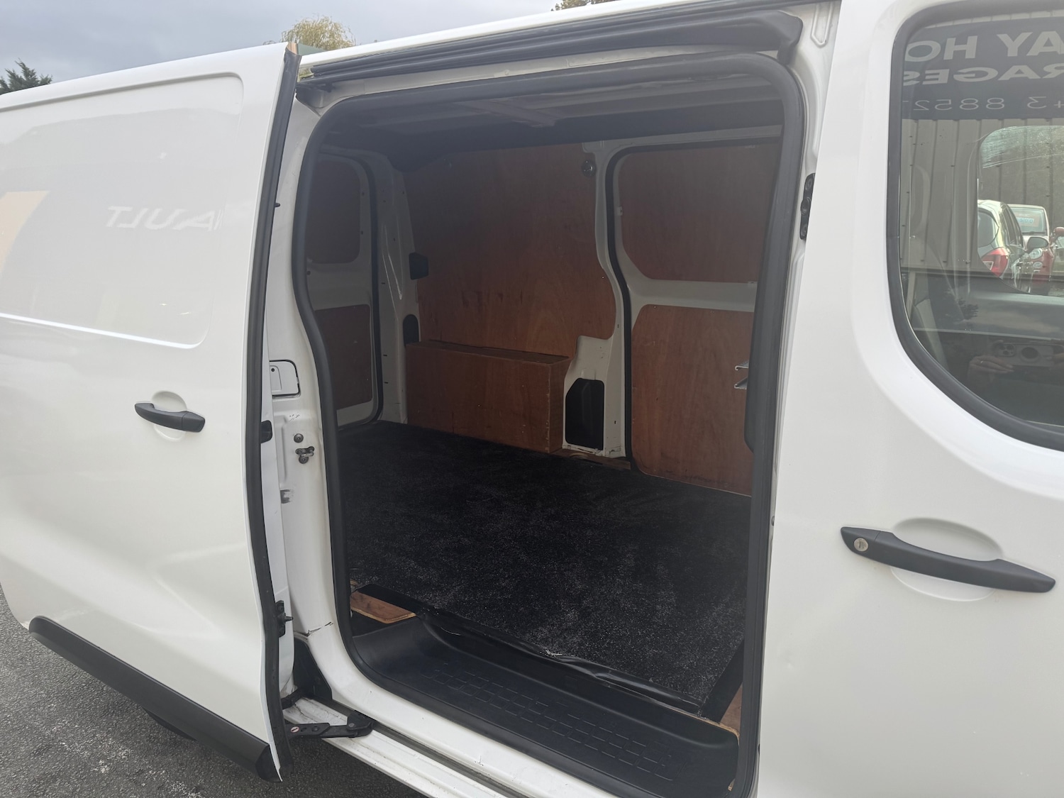 Used Peugeot Expert 2017 for sale - 76497690: Photo 12