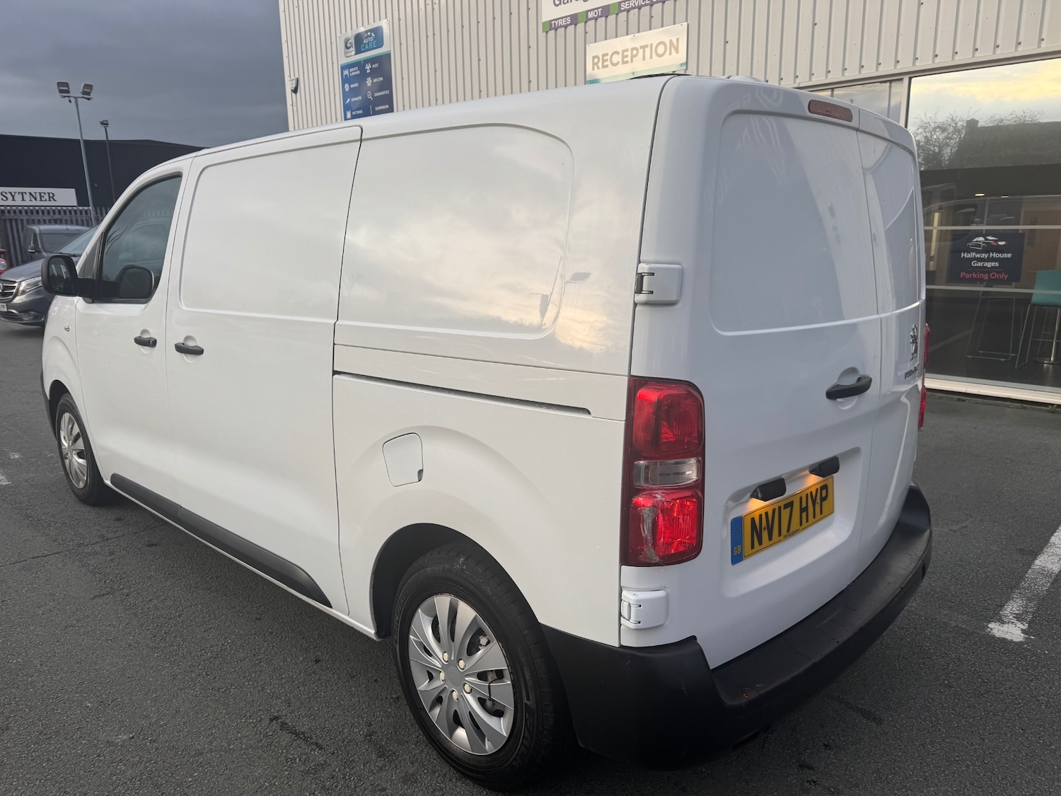 Used Peugeot Expert 2017 for sale - 76497690: Photo 4