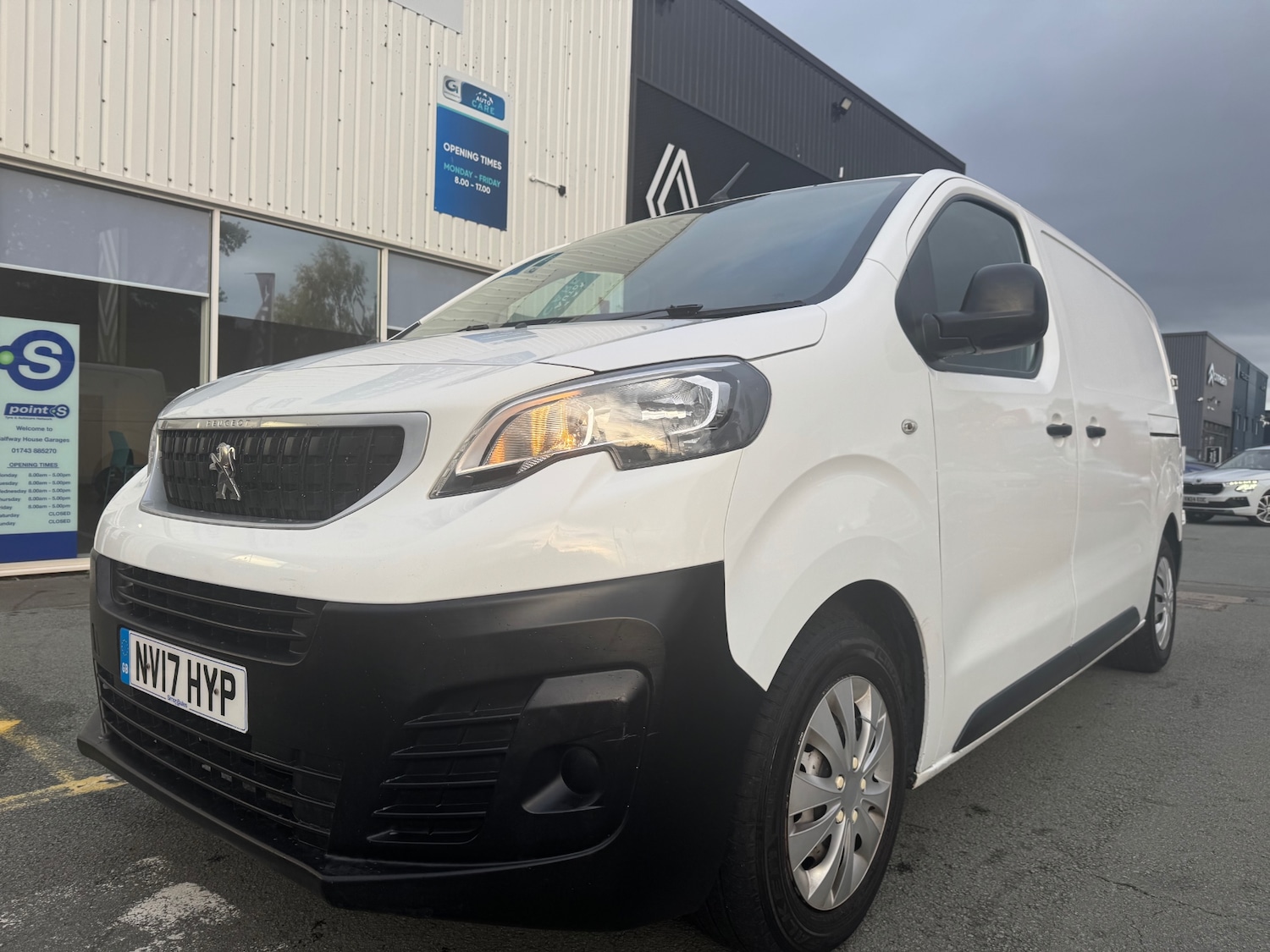 Used Peugeot Expert 2017 for sale - 76497690: Photo 8