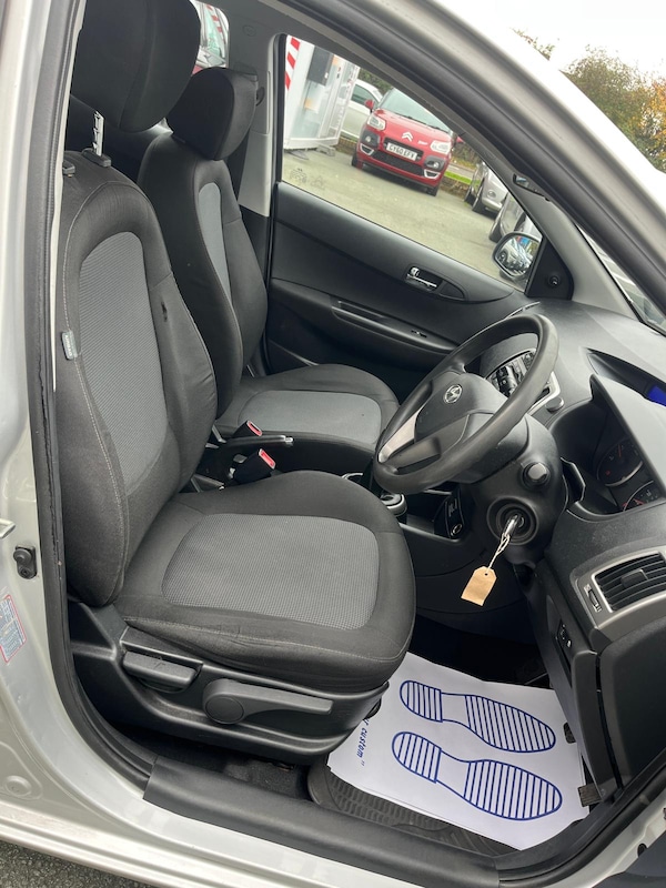 Used Hyundai i20 2013 for sale - 76313381: Photo 10
