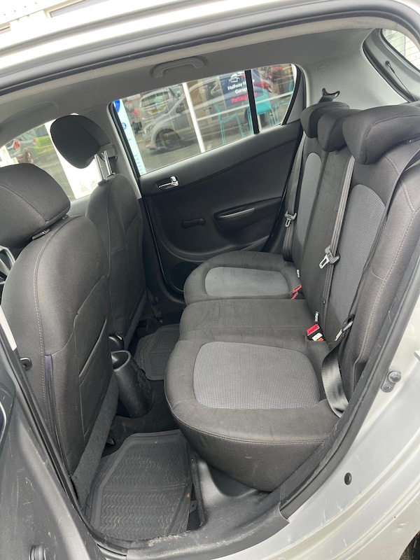 Used Hyundai i20 2013 for sale - 76313381: Photo 13