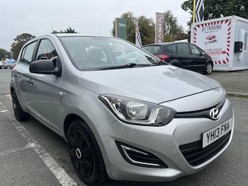 Used Hyundai i20 2013 for sale - 76313381: Photo 2