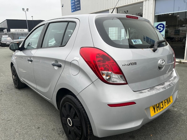 Used Hyundai i20 2013 for sale - 76313381: Photo 3