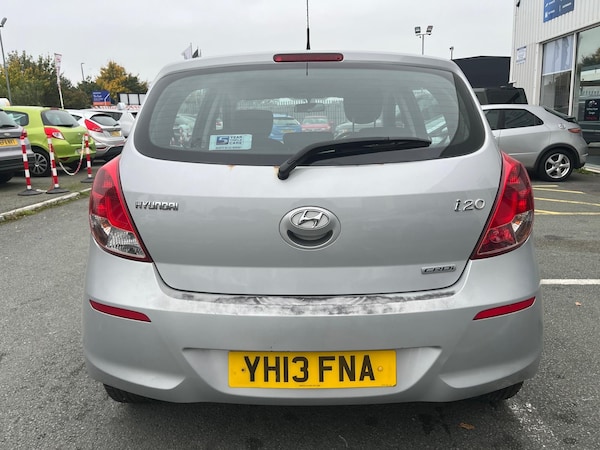 Used Hyundai i20 2013 for sale - 76313381: Photo 5