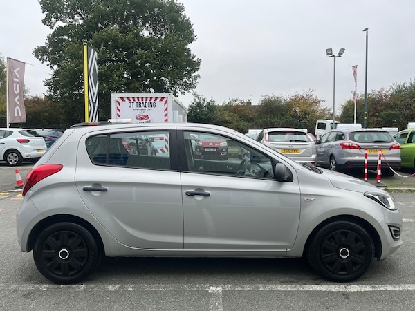 Used Hyundai i20 2013 for sale - 76313381: Photo 6
