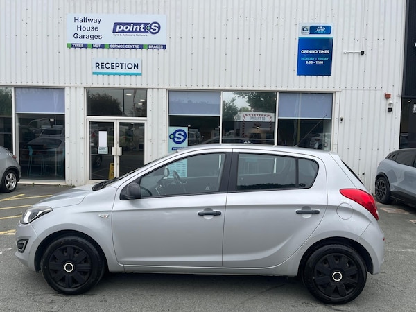 Used Hyundai i20 2013 for sale - 76313381: Photo 7