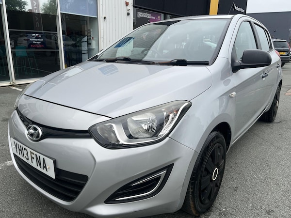 Used Hyundai i20 2013 for sale - 76313381: Photo 8