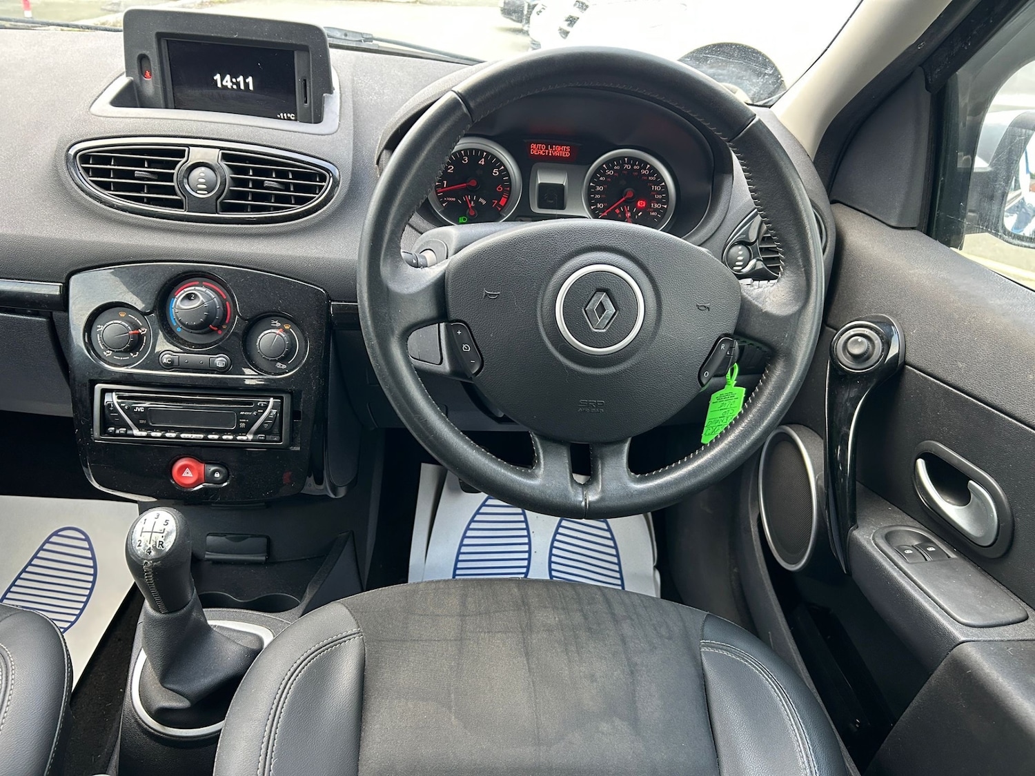 Used Renault Clio 2011 for sale - 77083339: Photo 14