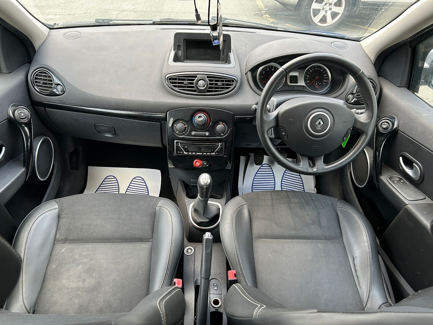 Used Renault Clio 2011 for sale - 77083339: Photo 15