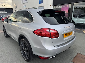 Used Porsche Cayenne 2013 for sale - 75386315: Photo