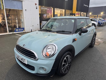 2013 (63) - 1.6 First 3dr