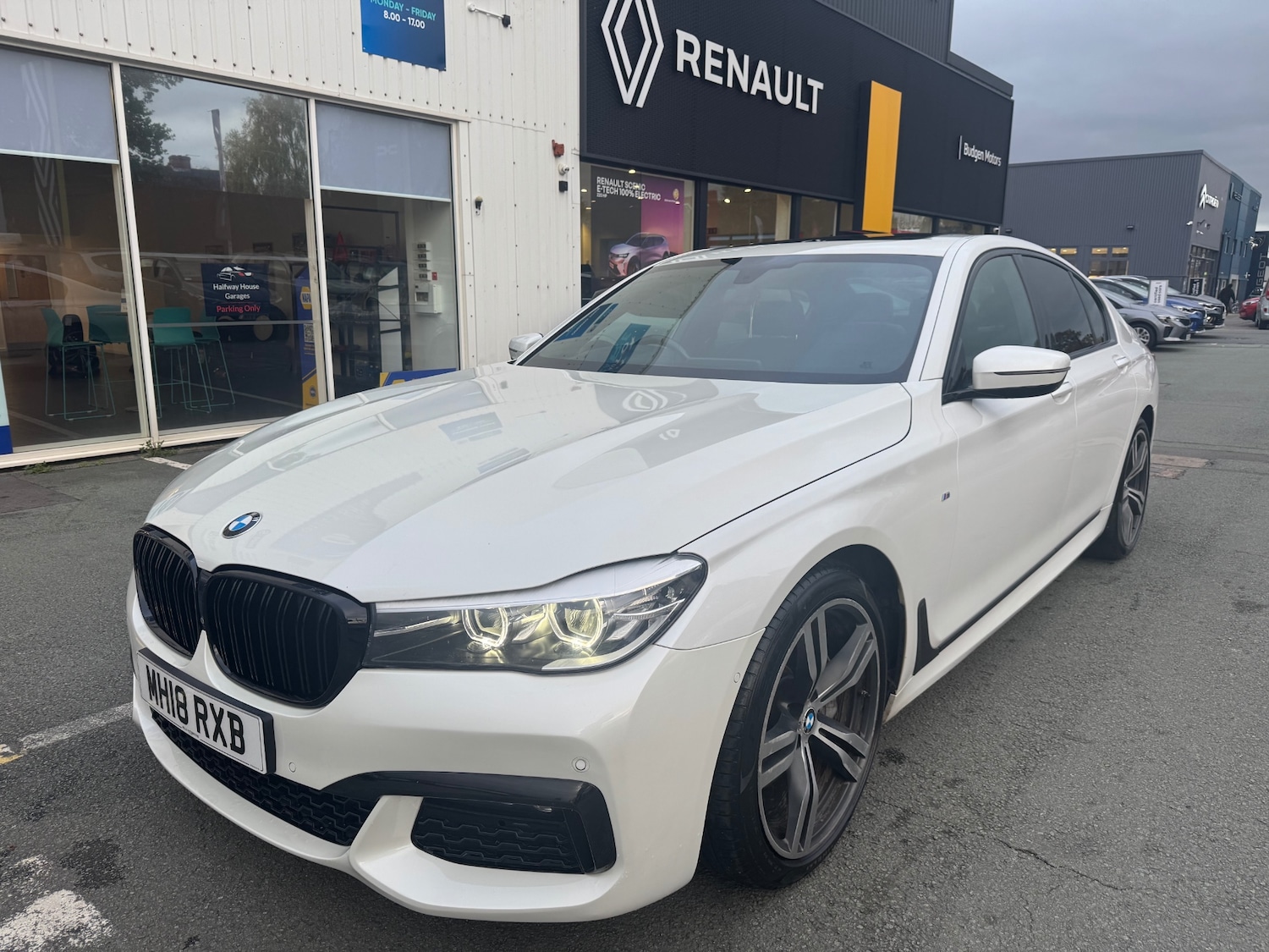 Used BMW 7 Series 2018 for sale - 76497695: Photo 1