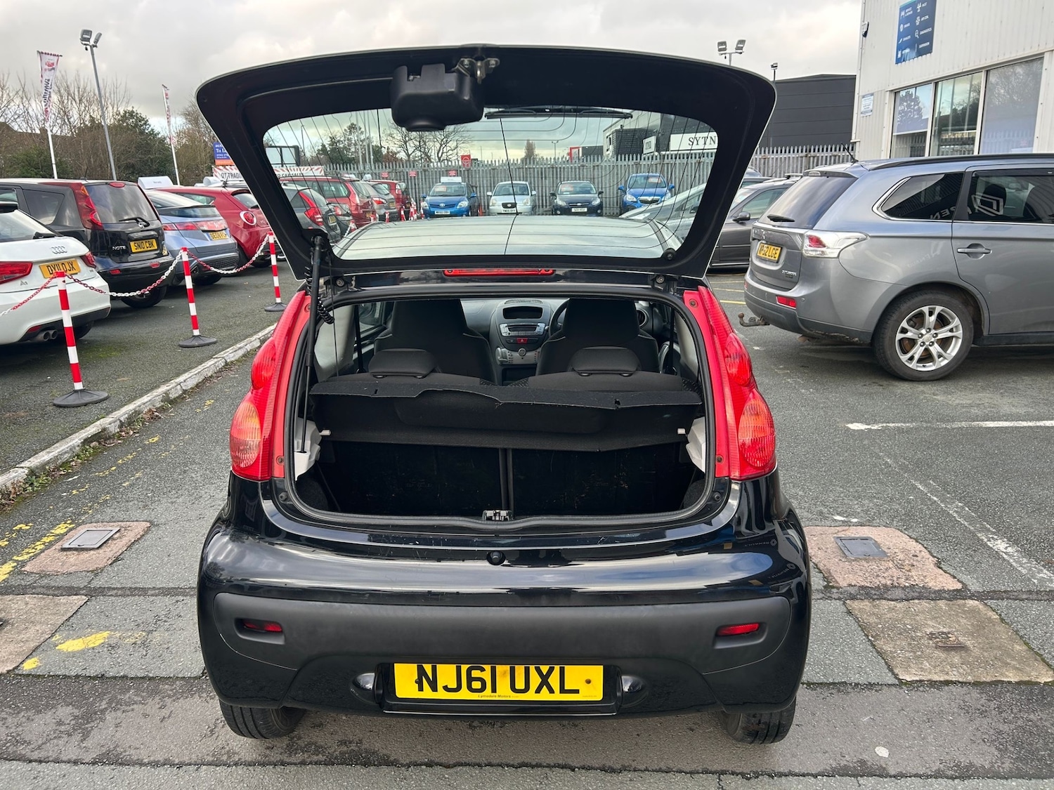 Used Peugeot 107 2011 for sale - 77319783: Photo 12