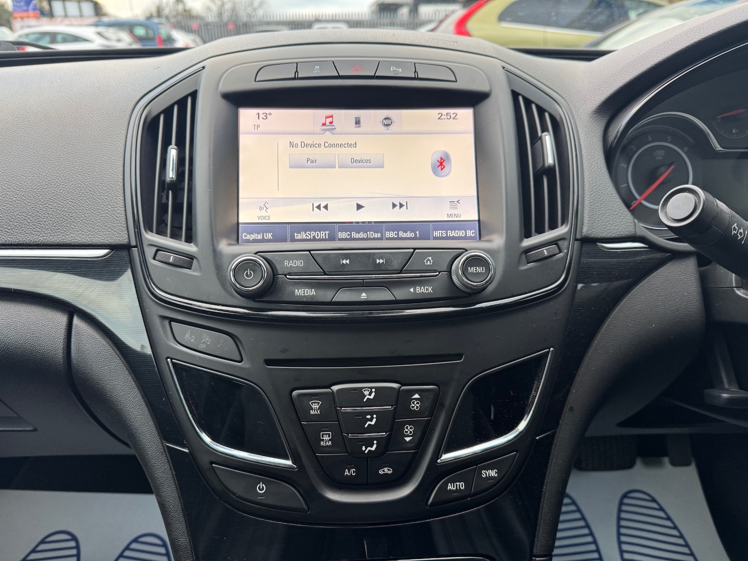 Used Vauxhall Insignia 2015 for sale - 76914559: Photo 17