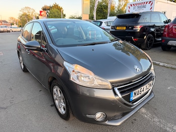 Used Peugeot 208 2014 for sale - 78460357: Photo