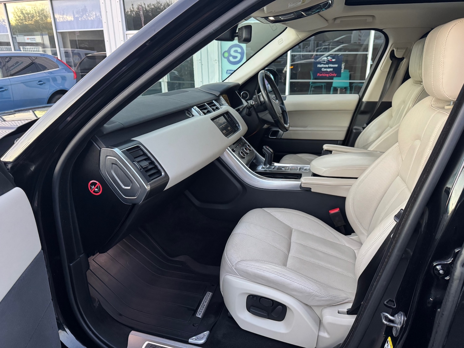 Used Land Rover Range Rover Sport 2014 for sale - 76369419: Photo 11
