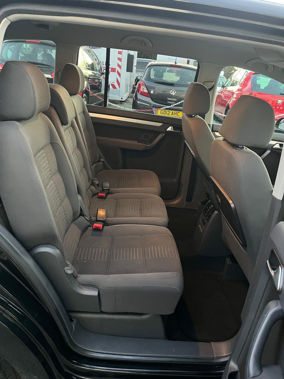 Used Volkswagen Touran 2009 for sale - 76618959: Photo 13