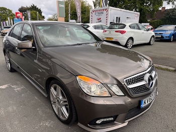 Used Mercedes-Benz E Class 2010 for sale - 79542046: Photo