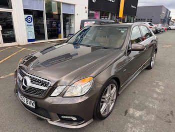 Used Mercedes-Benz E Class 2010 for sale - 79542046: Photo