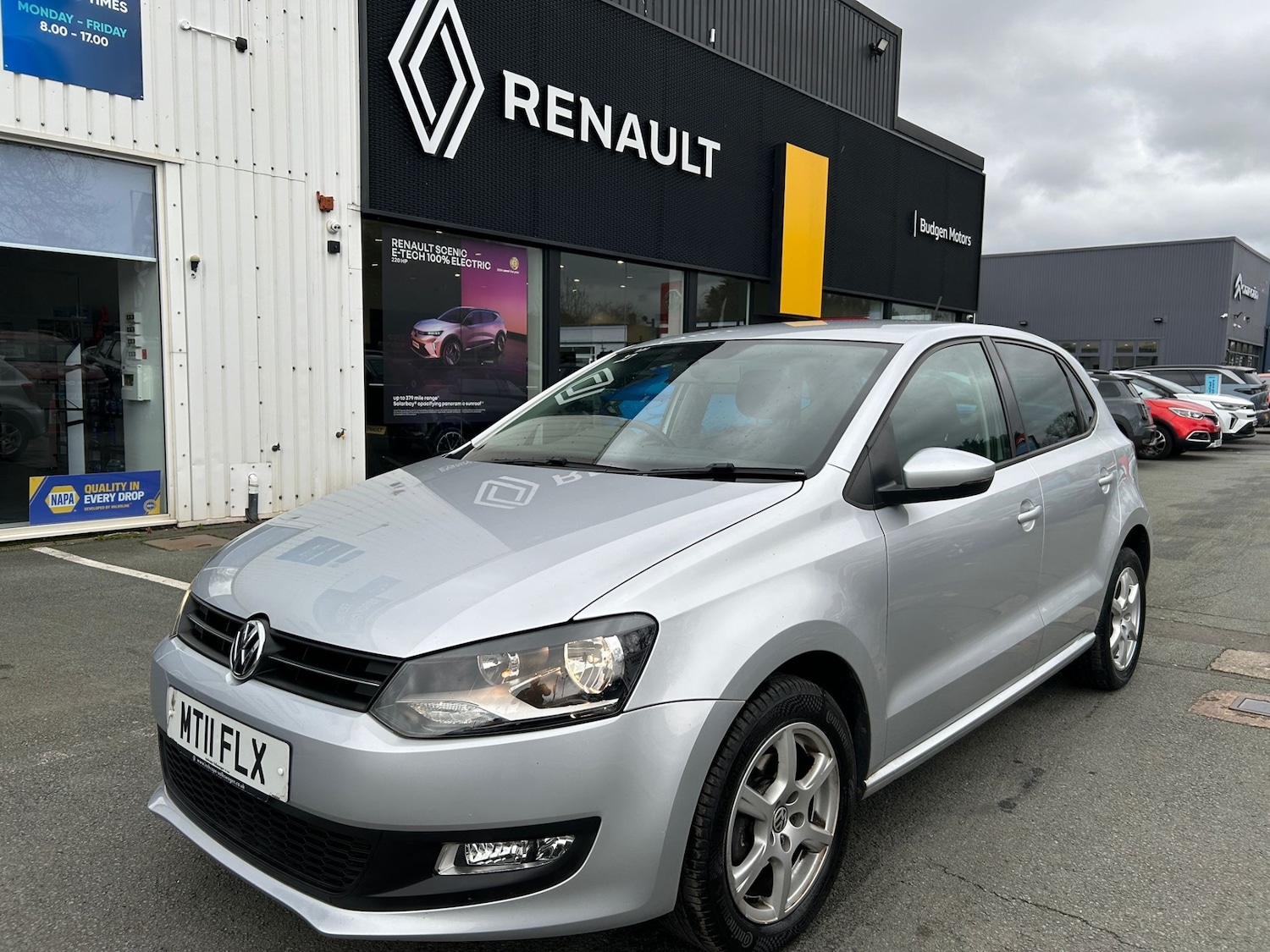 Used Volkswagen Polo 2011 for sale - 77906990: Photo 1