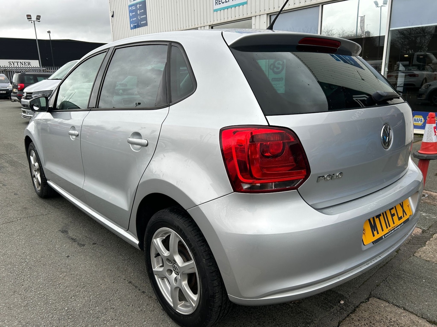 Used Volkswagen Polo 2011 for sale - 77906990: Photo 4
