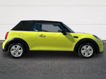Used MINI Convertible 2024 for sale - 79632030: Photo
