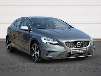 Used Volvo V40 2018 for sale - 79245382: Photo