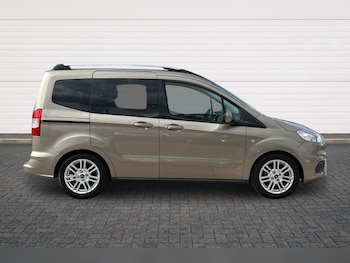 Used Ford Tourneo Courier 2019 for sale - 79450536: Photo