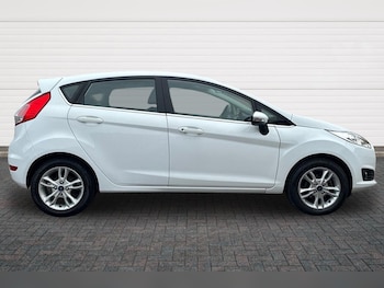 Used Ford Fiesta 2015 for sale - 79142190: Photo