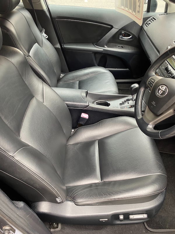 Used Toyota Avensis 2010 for sale - 76194414: Photo 8