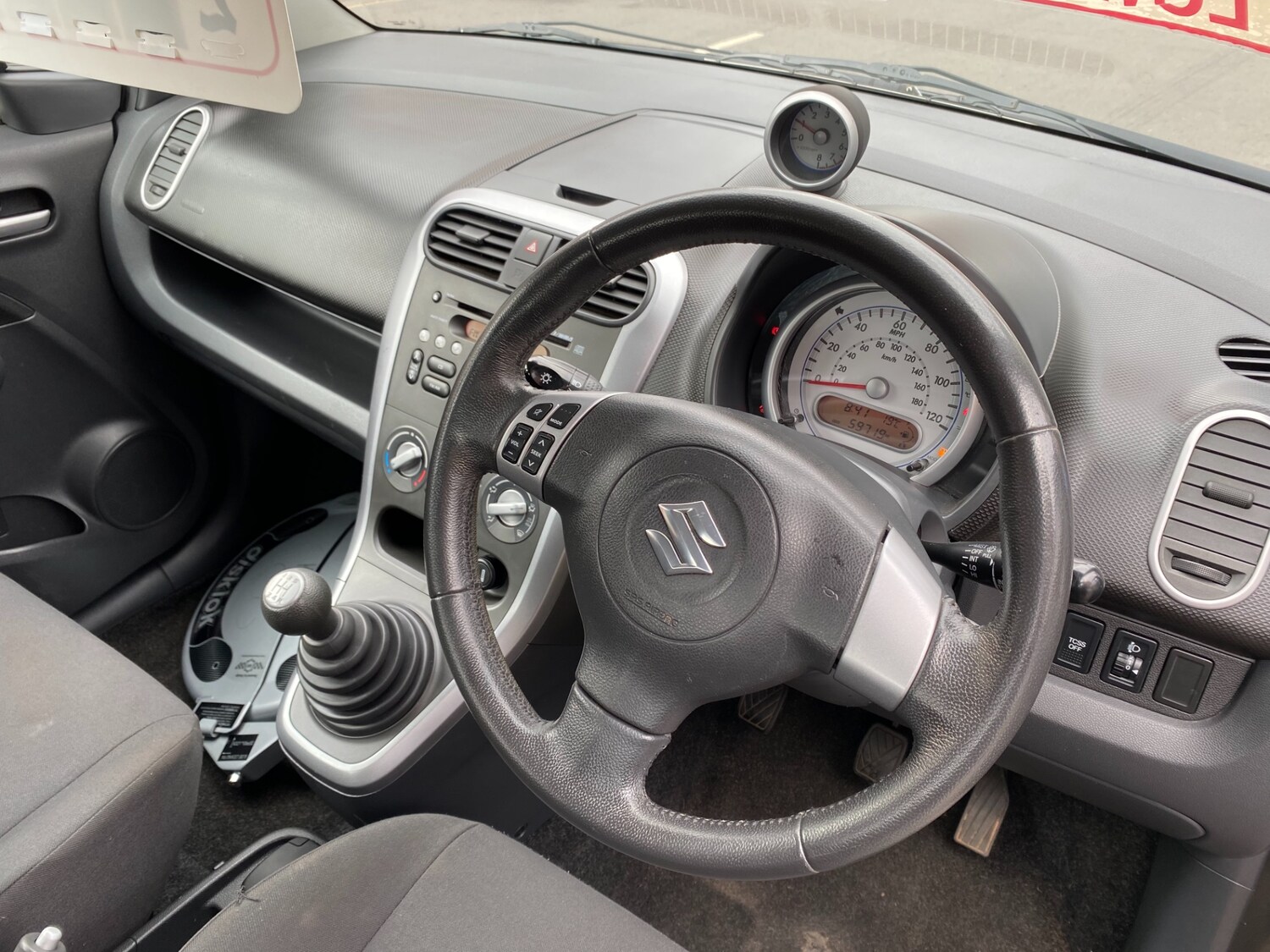 Used Suzuki Splash 2010 for sale - 75700961: Photo 7