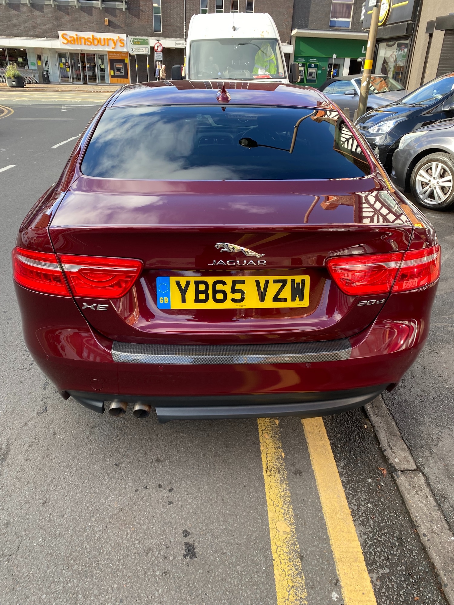 Used Jaguar XE 2015 for sale - 76382604: Photo 4