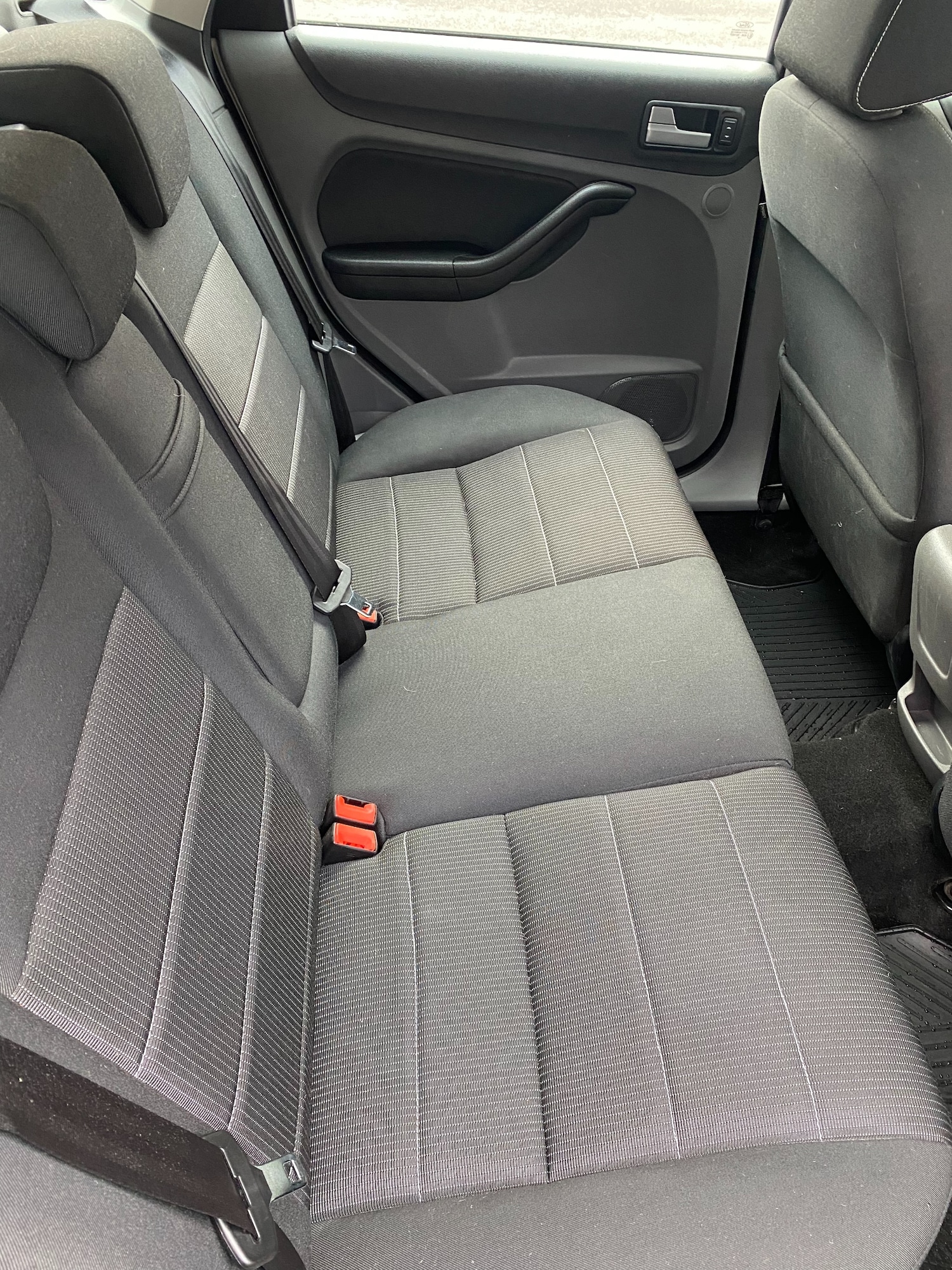 Used Ford Focus 2010 for sale - 76904920: Photo 10