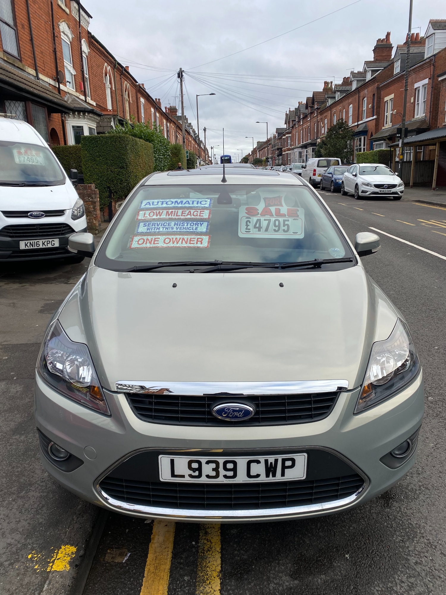 Used Ford Focus 2010 for sale - 76904920: Photo 2