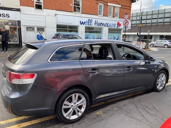 Used Toyota Avensis 2010 for sale - 75773207: Photo