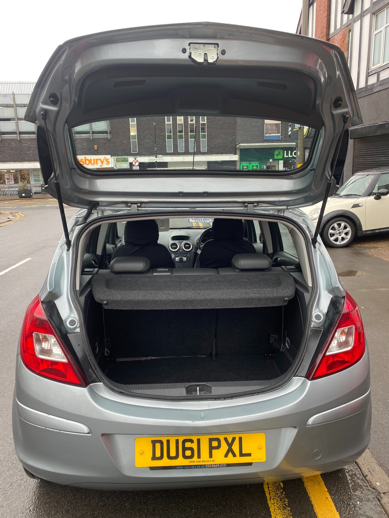 Used Vauxhall Corsa 2011 for sale - 77336761: Photo 4