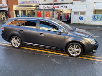 Used Toyota Avensis 2010 for sale - 76777377: Photo