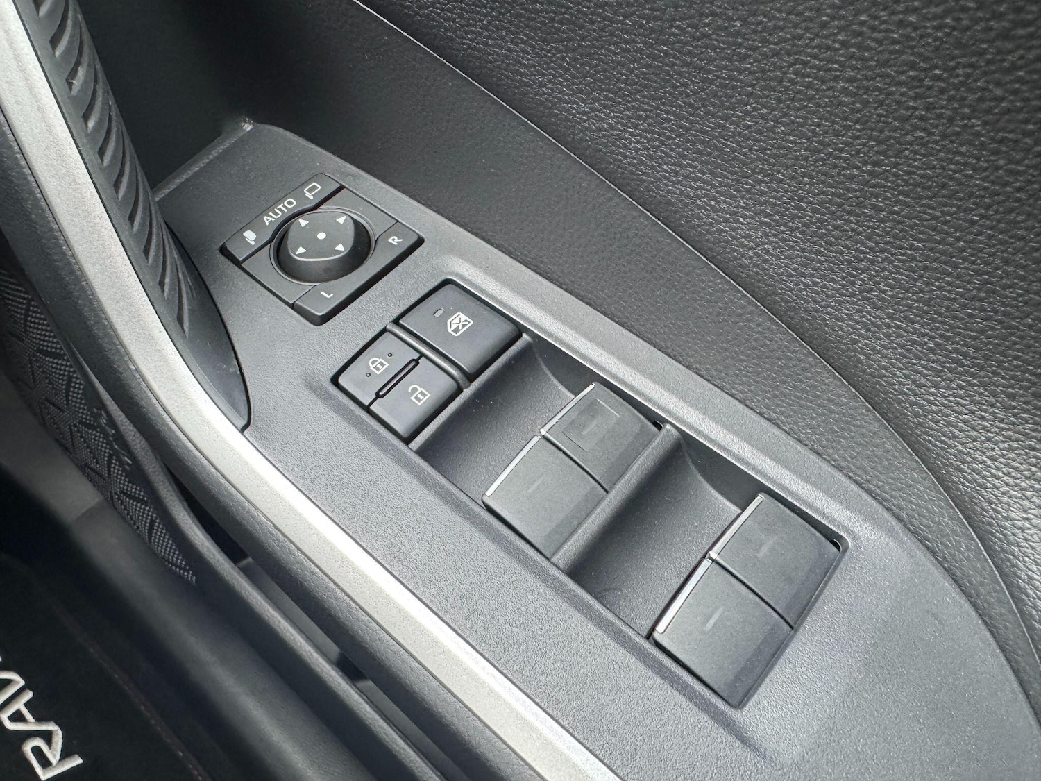 Used Toyota RAV4 2025 for sale - 77376045: Photo 27