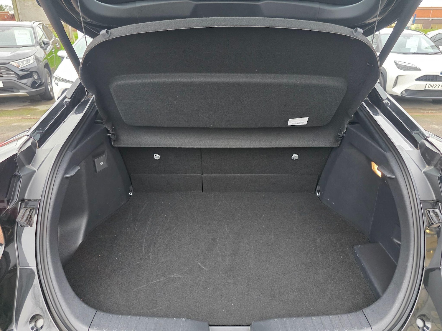 Used Toyota C-HR for sale - 77314741: Photo 16