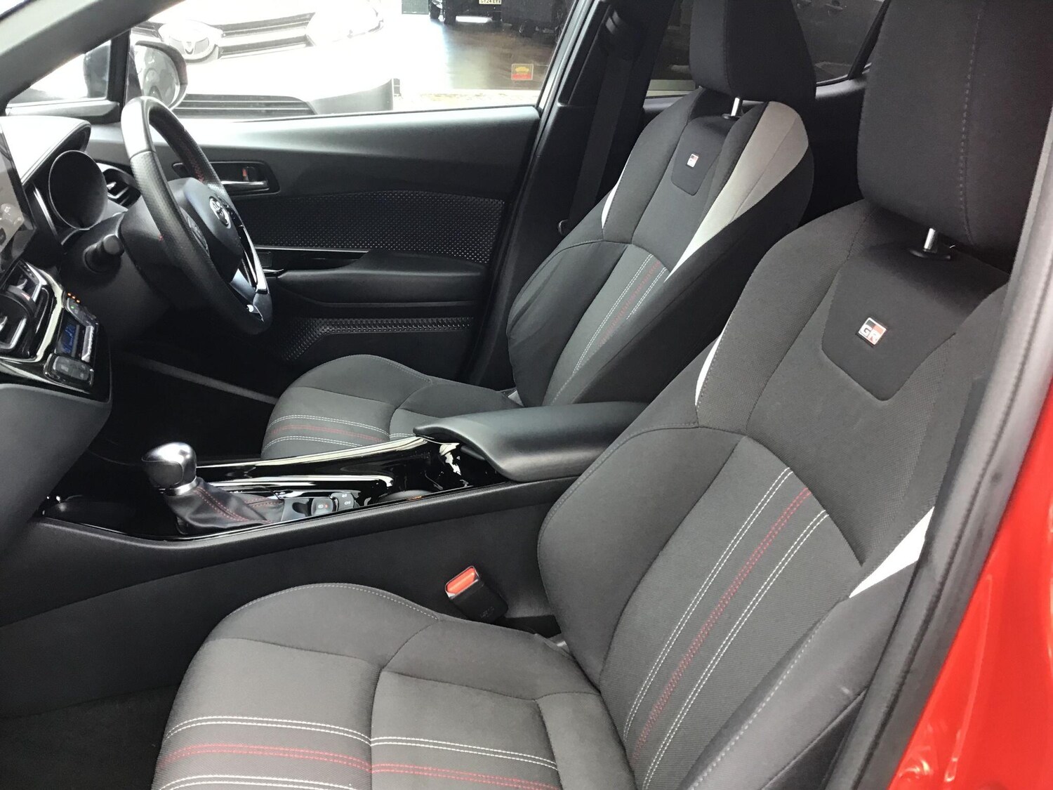 Used Toyota C-HR 2023 for sale - 77977884: Photo 11