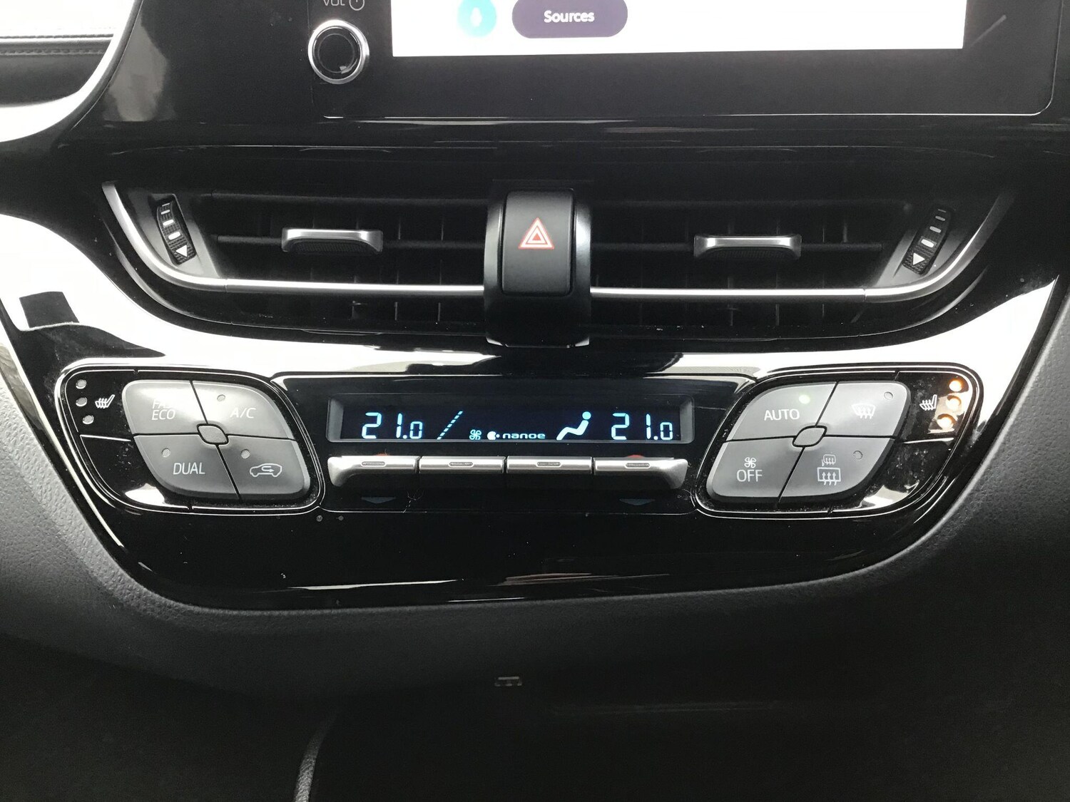 Used Toyota C-HR 2023 for sale - 77977884: Photo 22