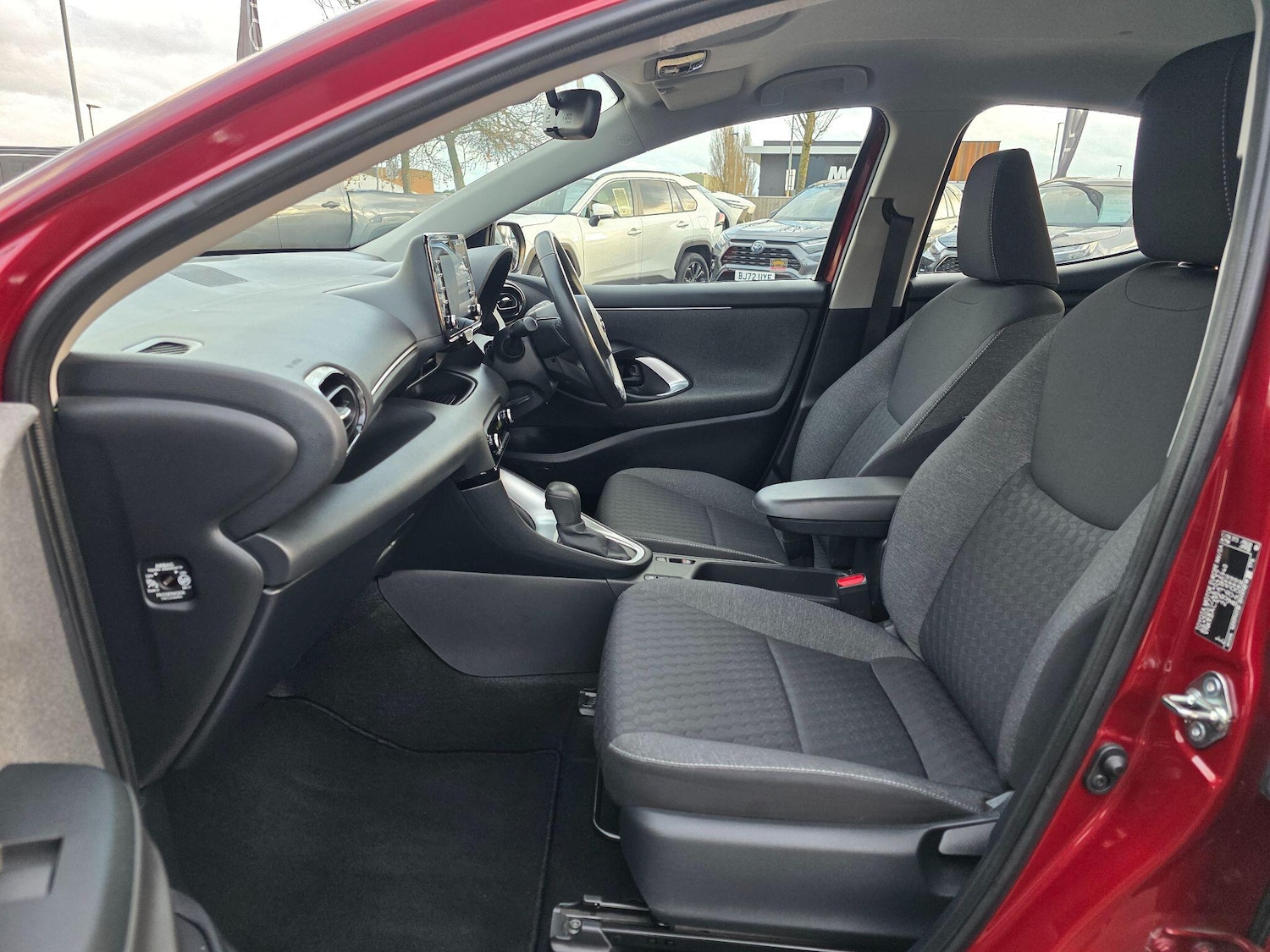 Used Toyota Yaris for sale - 77290802: Photo 12