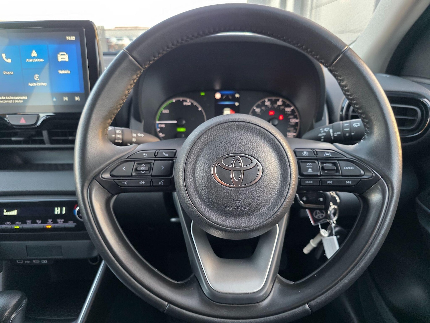 Used Toyota Yaris 2024 for sale - 77215697: Photo 10