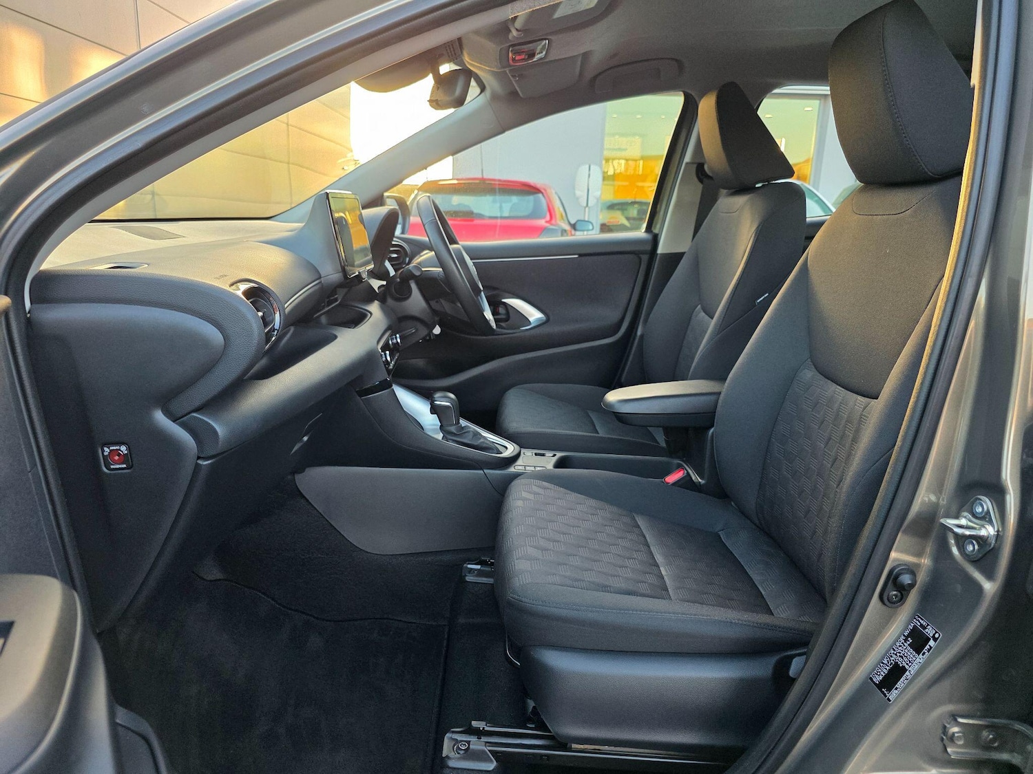 Used Toyota Yaris 2024 for sale - 77215697: Photo 12