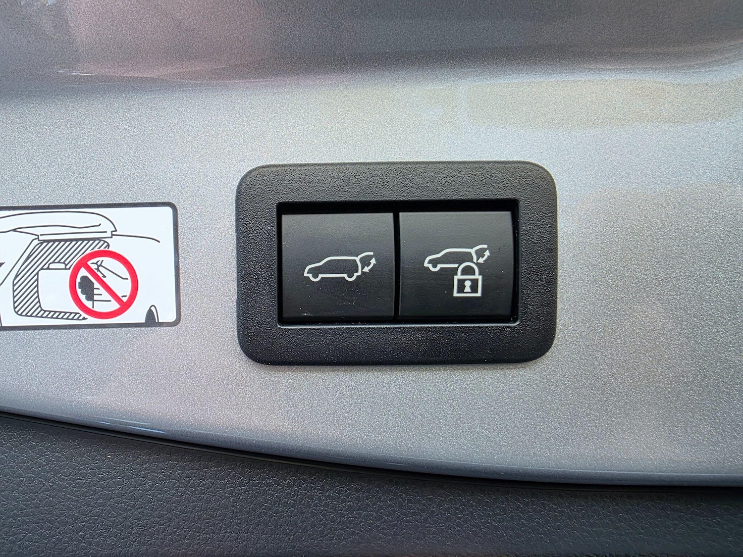 Used Toyota C-HR 2025 for sale - 78007519: Photo 25