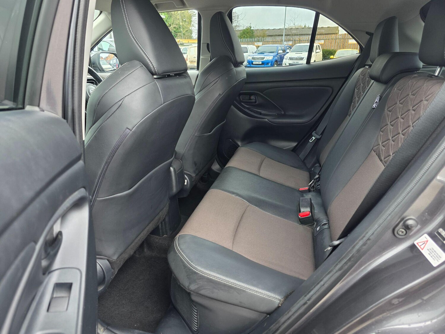 Used Toyota Yaris Cross 2023 for sale - 77709492: Photo 14