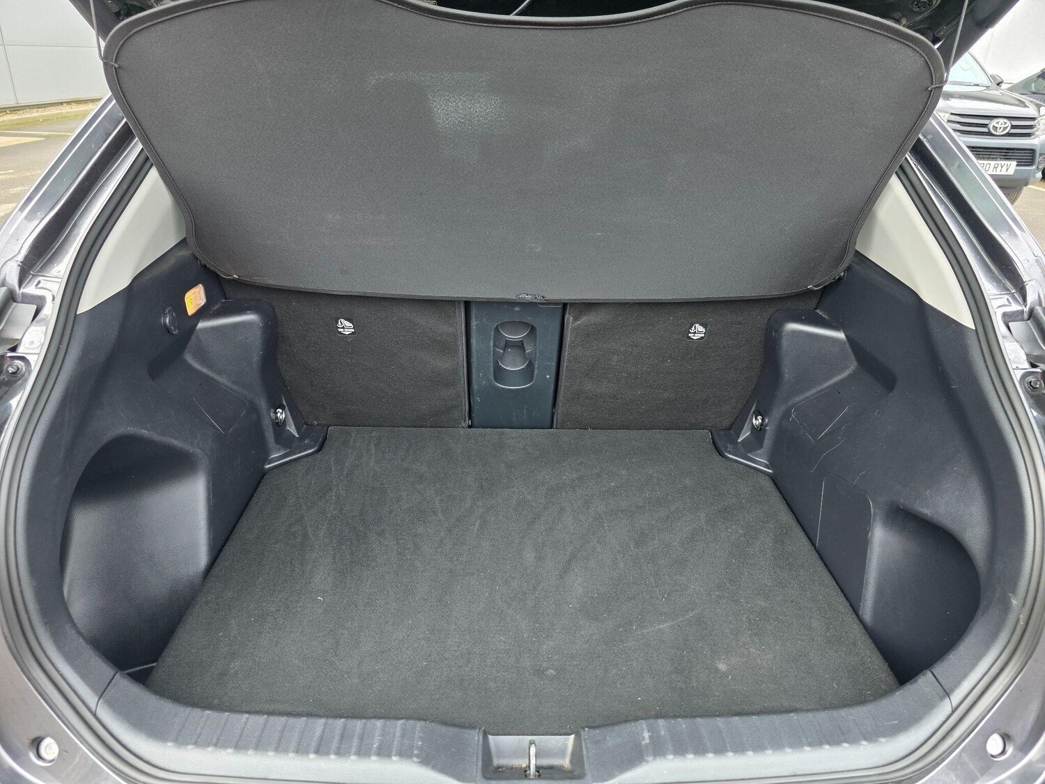 Used Toyota Yaris Cross 2023 for sale - 77709492: Photo 16