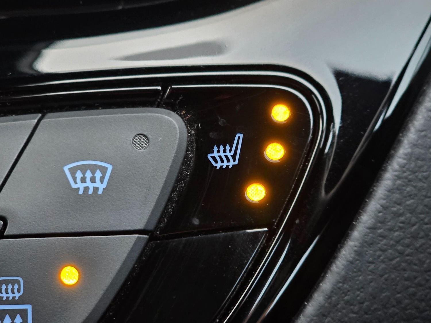 Used Toyota C-HR 2022 for sale - 77215441: Photo 23